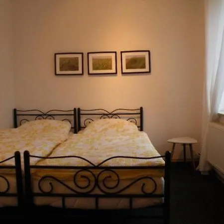 Apartment Frisch Renoviertes In *